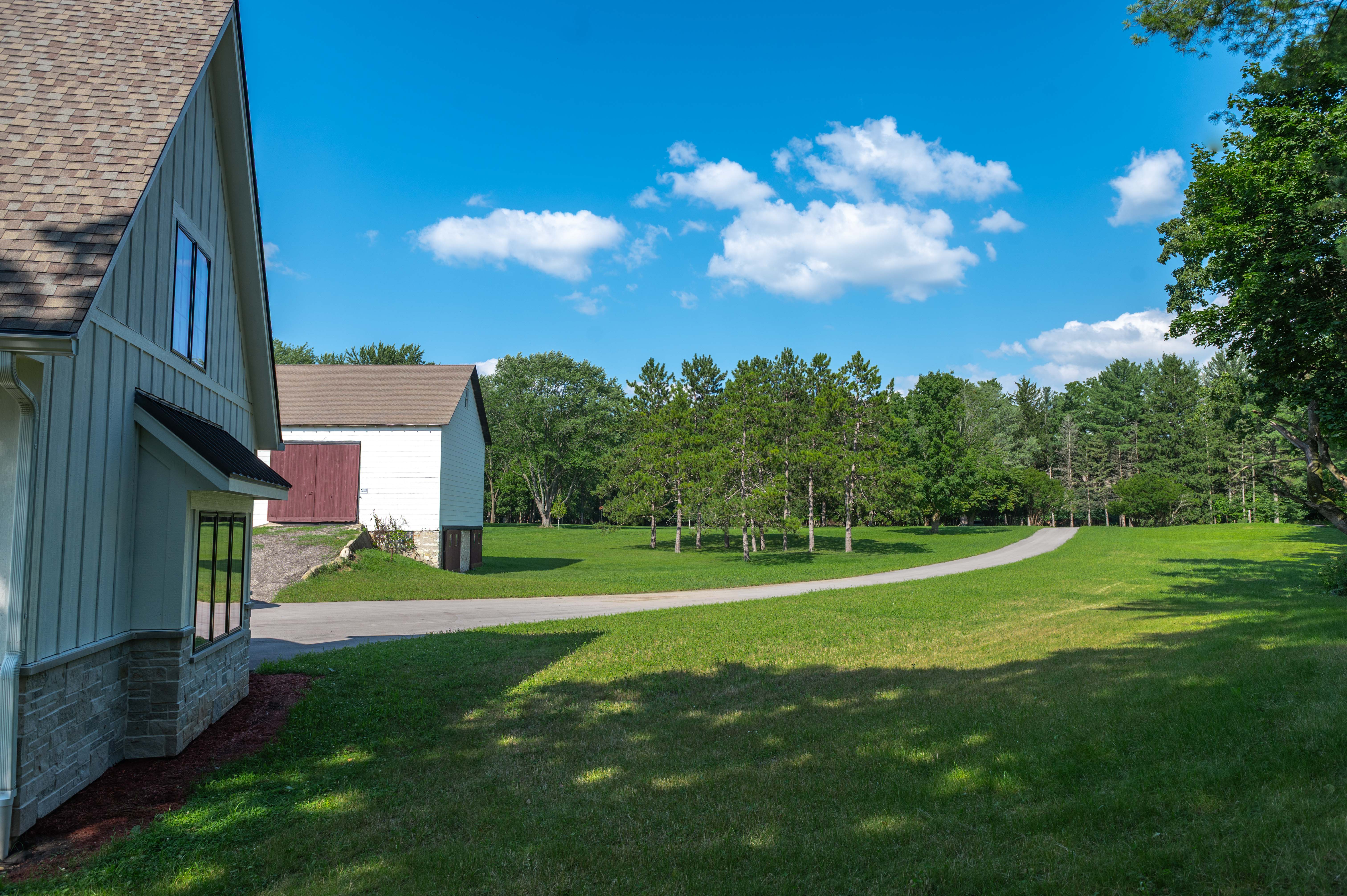 4779 Pine Meadows Ln, Hartland Property Listing